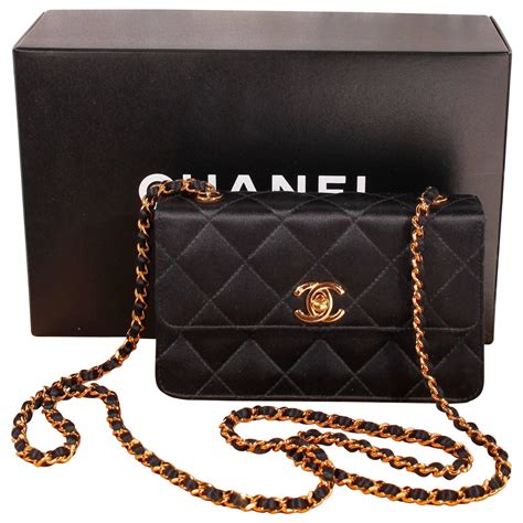 antique Chanel clutch